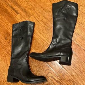 Etienne Aigner Sz 8 1/2 Black Knee Hi Boot Logo Band 1.5" Heel Wide Shaft